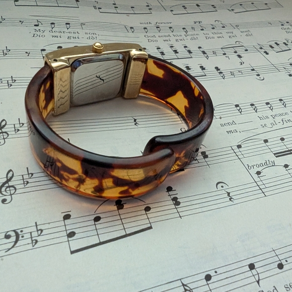 Casio Gold and Brown Quartz Watch - Picture 4 of 10